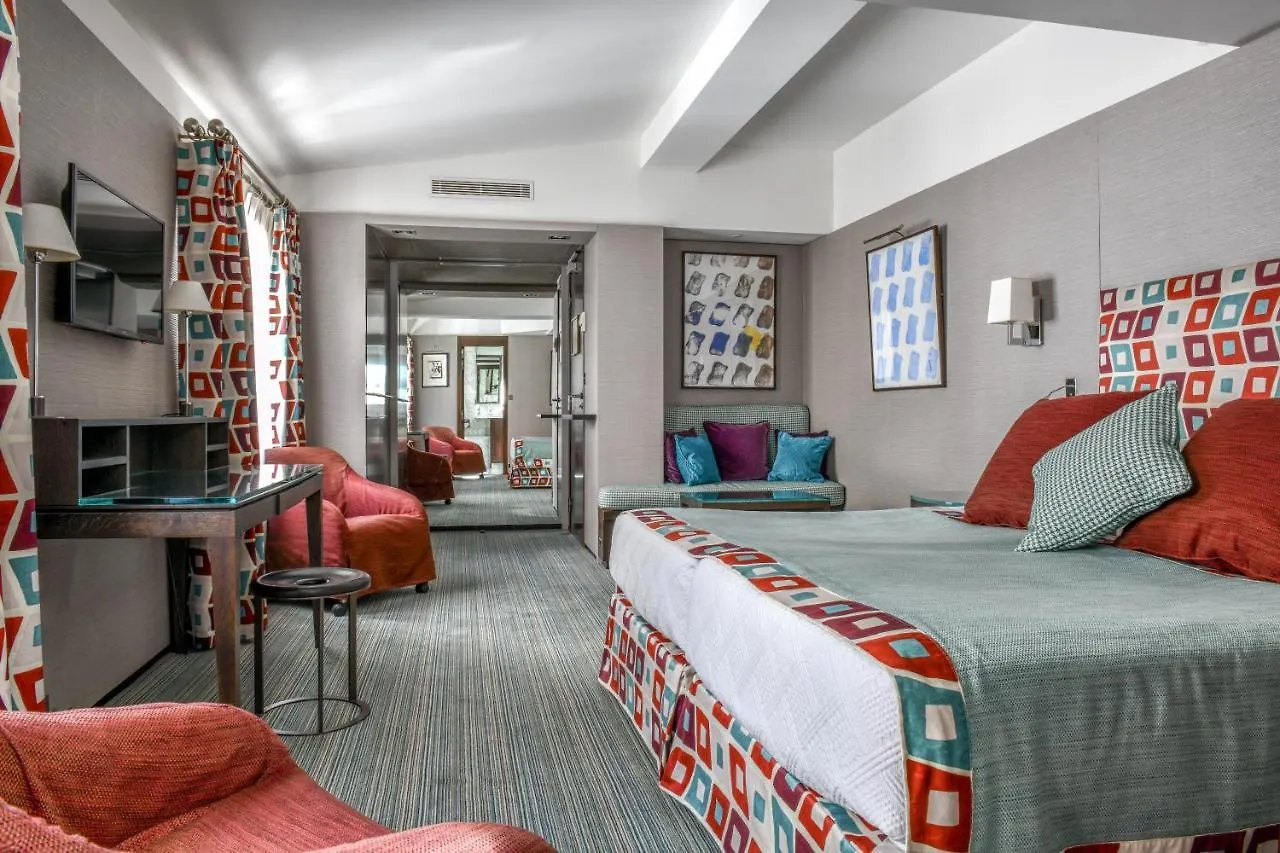 ****  Hotel De L'Abbaye Paris France