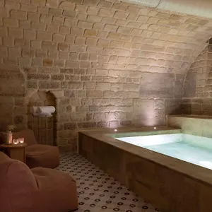 Le Petit Beaumarchais & Hotel